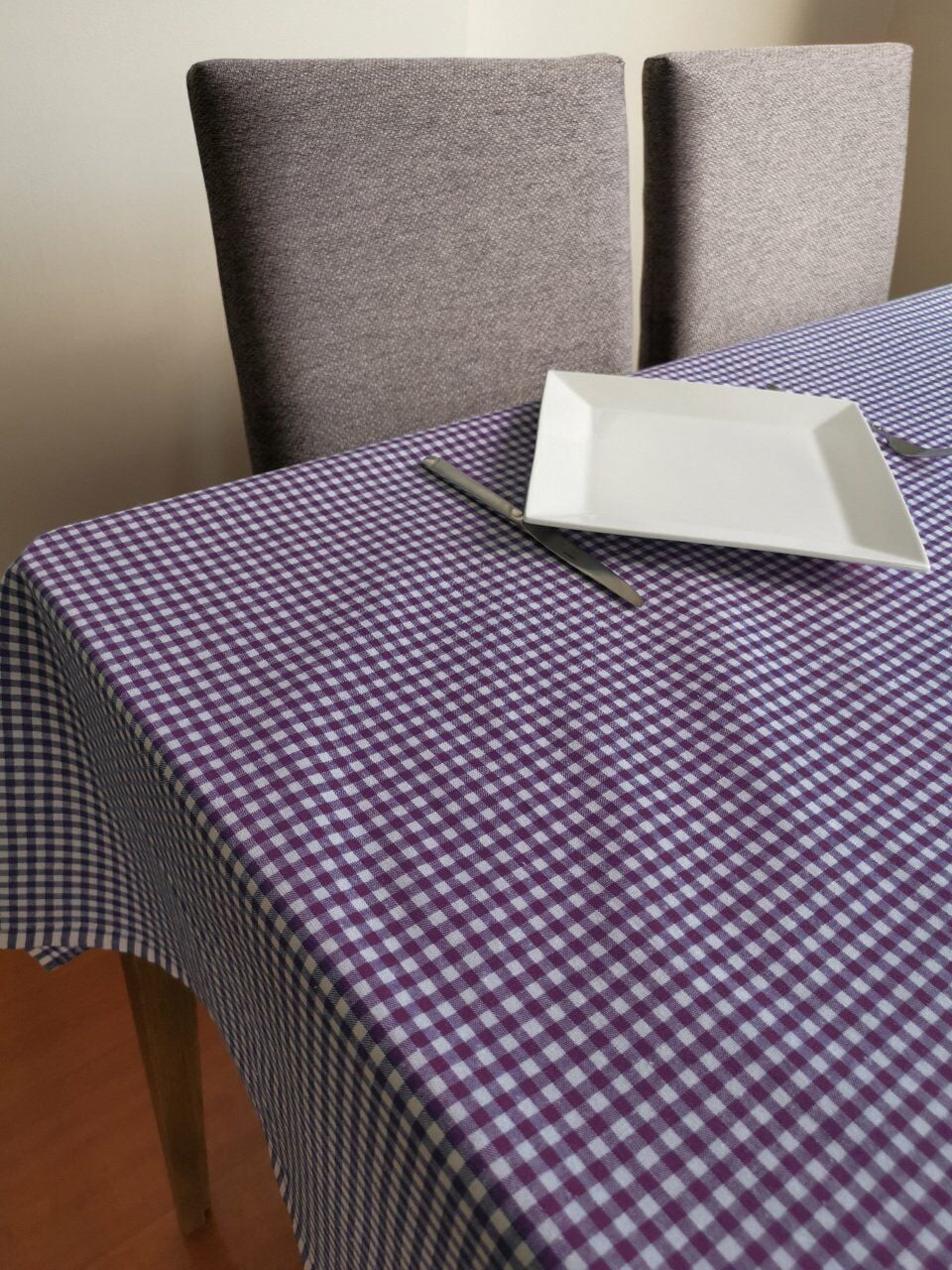 Masa Örtüsü, Kareli Mor*