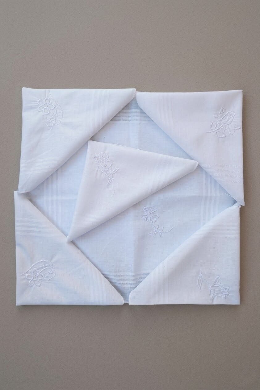 İşlemeli Mendil, 12 Adet, %100 Pamuk, 28x28 Cm, Kadın Mendili, Beyaz Nakışlı Mendil, Beyaz Mendil